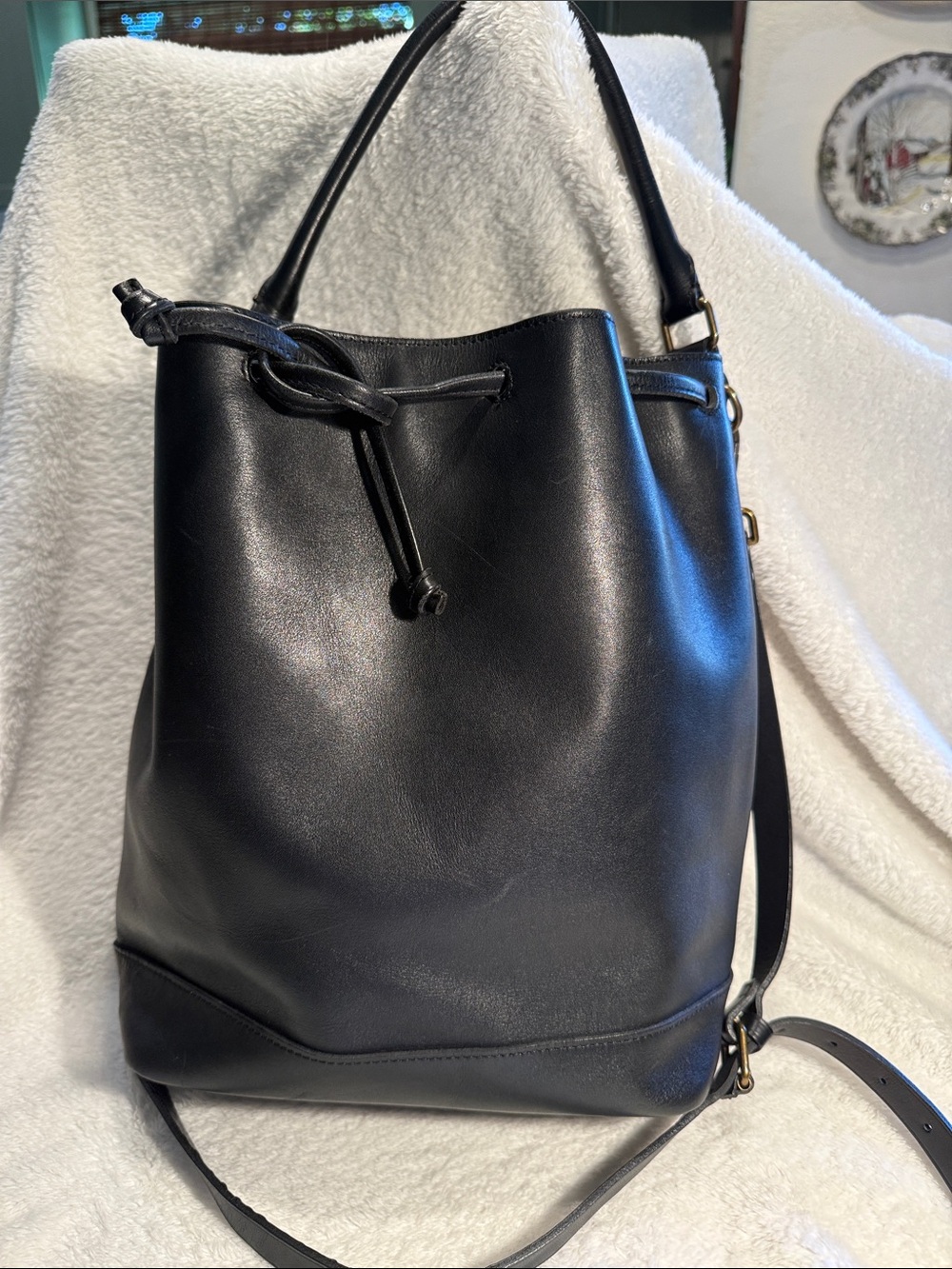 Madewell Black Leather Drawstring Bucket Shoulder Bag